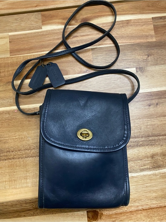 Coach Handbags - Coach Vintage Crossbody Bag, Black Leather Scooter  9978